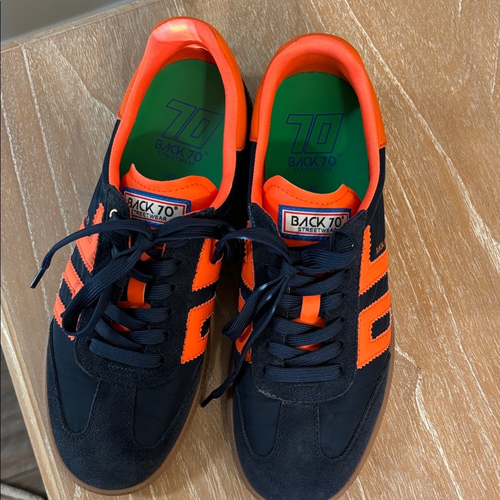 Back 70 Women's Black and Orange Sneakers